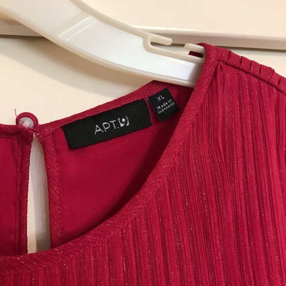 Glittery top - Picture 2 of 3